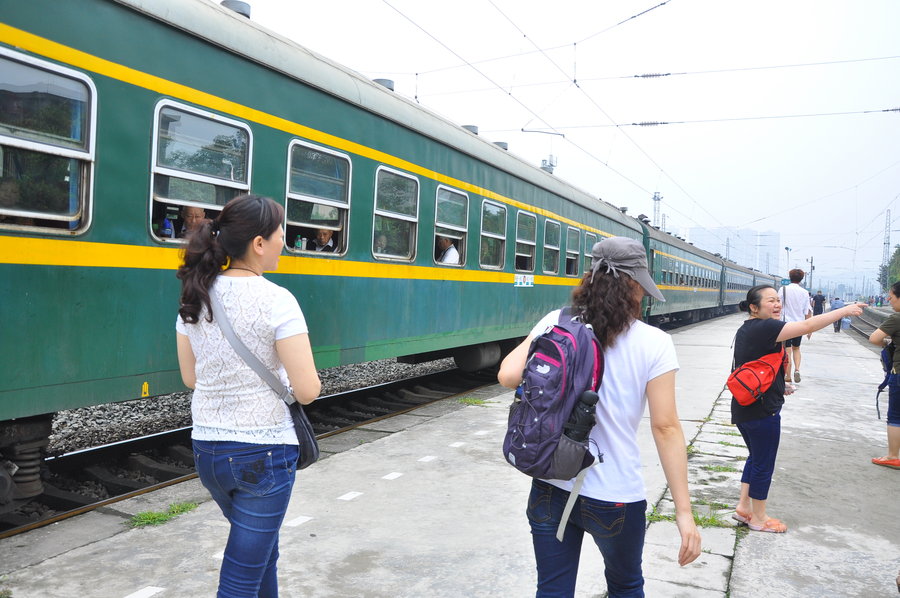 有哪些让你感动的乘火车的细节？